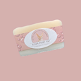 Load image into Gallery viewer, Clean Pussy Cat shampoo bar Aloe & Green Clover